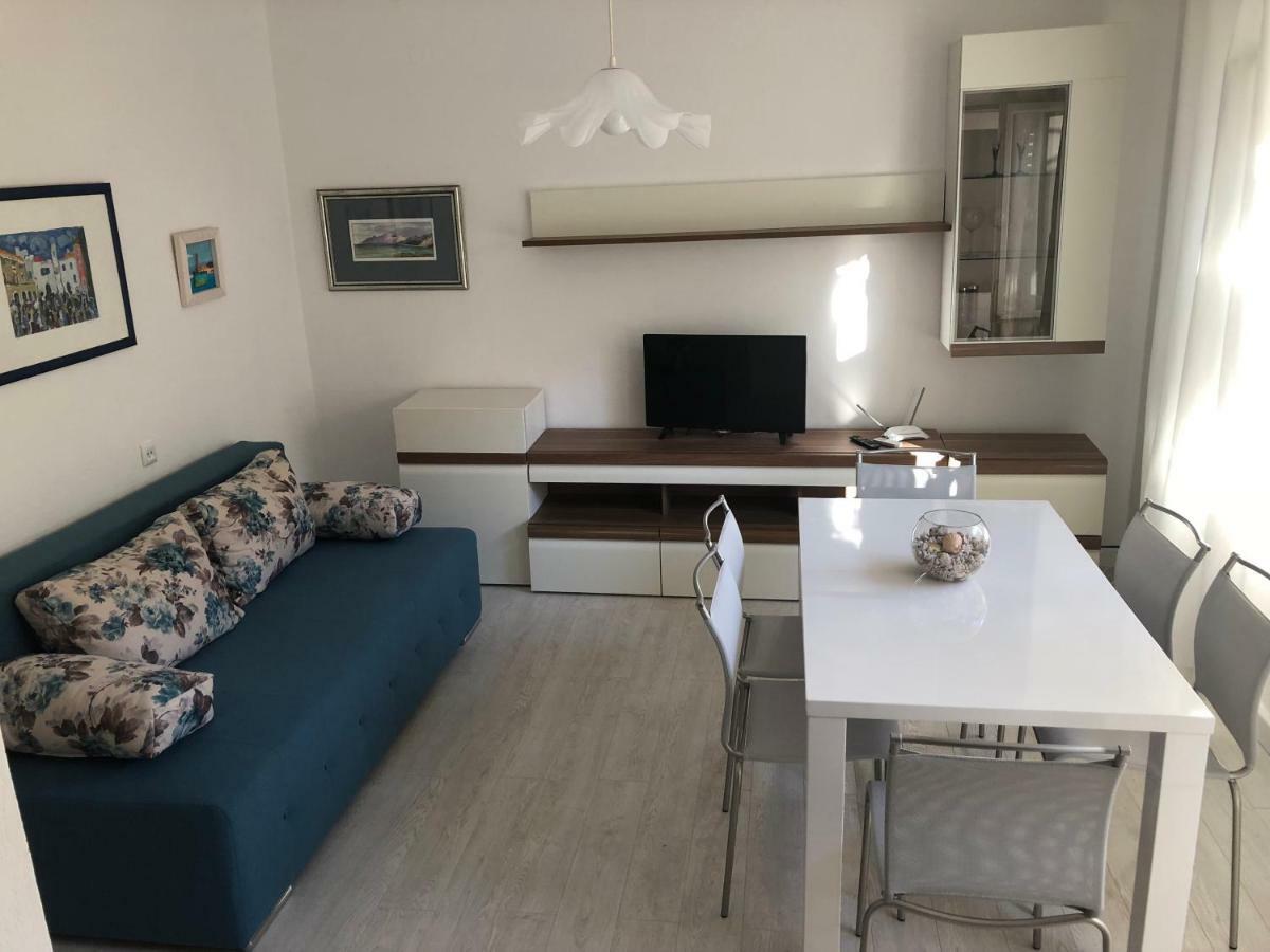 Apartments Sokol Makarska Exteriör bild